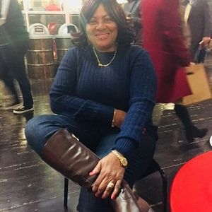 Meet your Posher, Roxanne